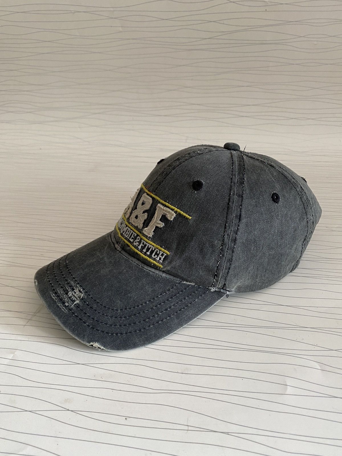 Abercrombie & Fitch 00s Abercrombie & Fitch Distressed Denim Cap Size ONE SIZE - 5 Thumbnail