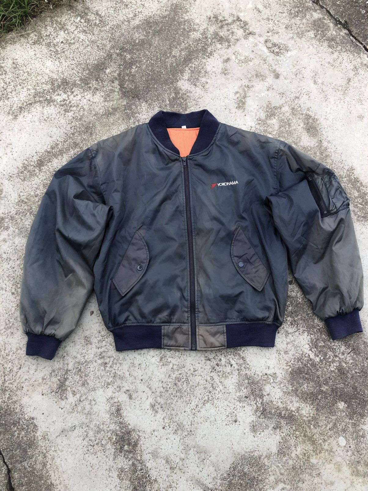 Vintage SUN FADED VINTAGE YOKOHAMA BOMBER/FLIGHT JACKET Size US L / EU 52-54 / 3 - 1 Thumbnail