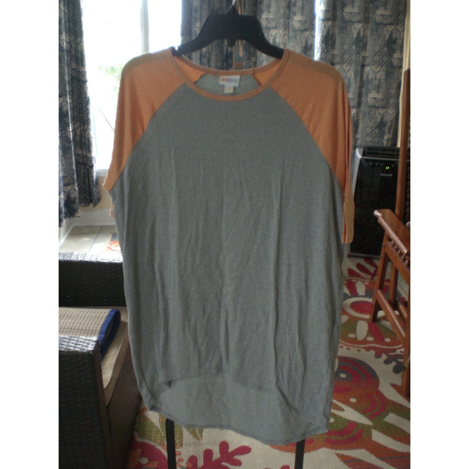Other NWT LuLaRoe Irma Shirt Top Blouse Tunic XXS Size XXS / US 00 / IT 34 - 2 Thumbnail