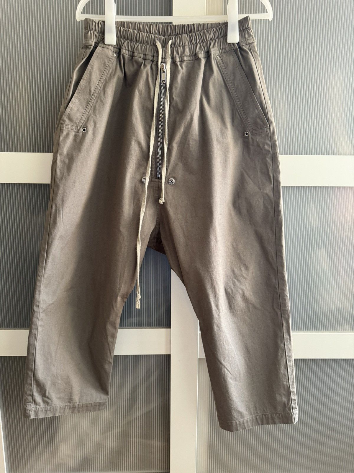 image of Rick Owens Ss20 Tecuatl Bela Cropped Trousers in Dust, Men's (Size 30)