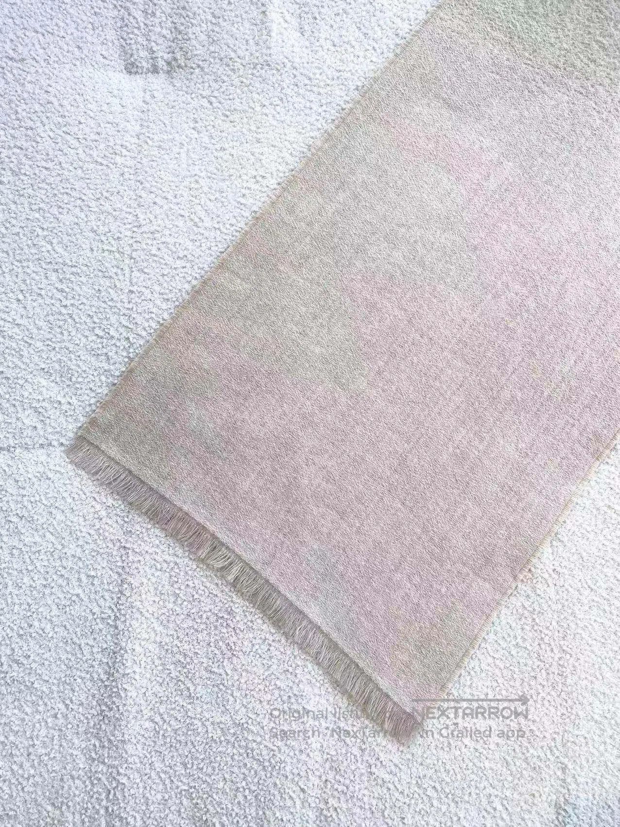 Chanel Chanel 24b Full printed logo scarf| Size ONE SIZE - 4 Thumbnail