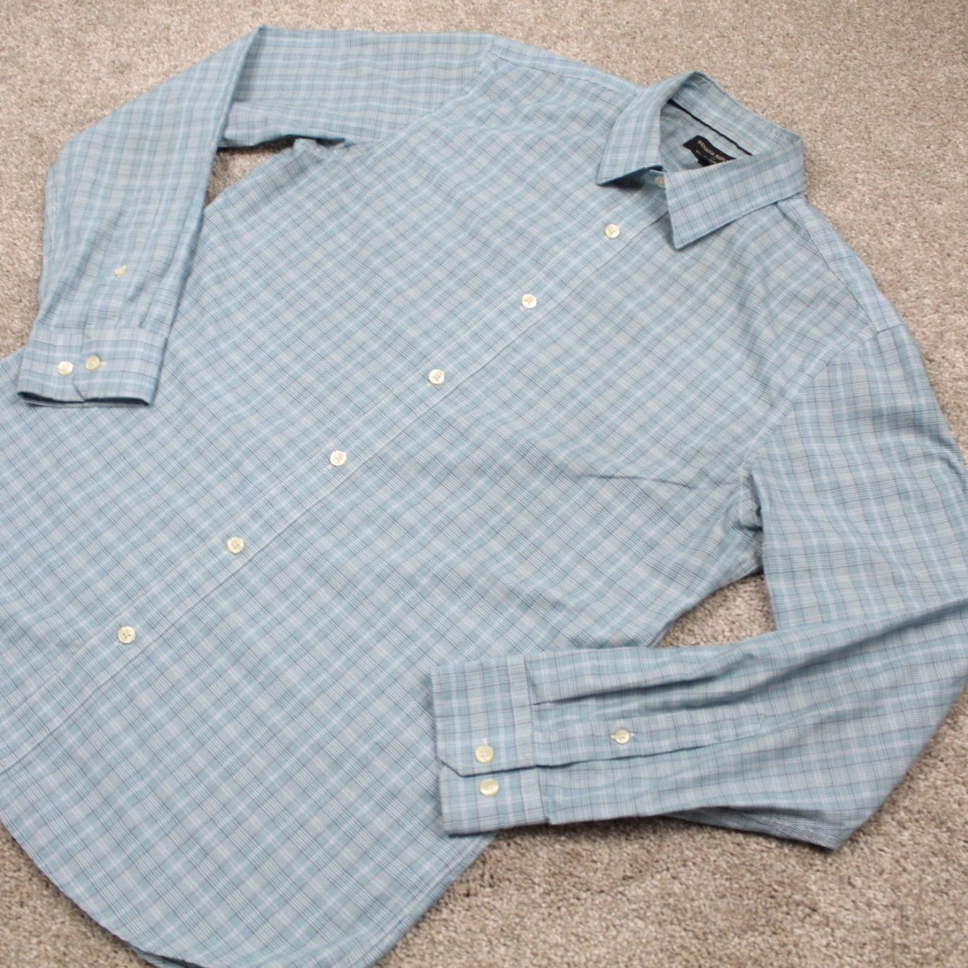 Banana Republic Banana Republic Shirt Mens Medium Blue/White Non-Iron Standard Fit L/S Button Up Size US M / EU 48-50 / 2 - 3 Thumbnail