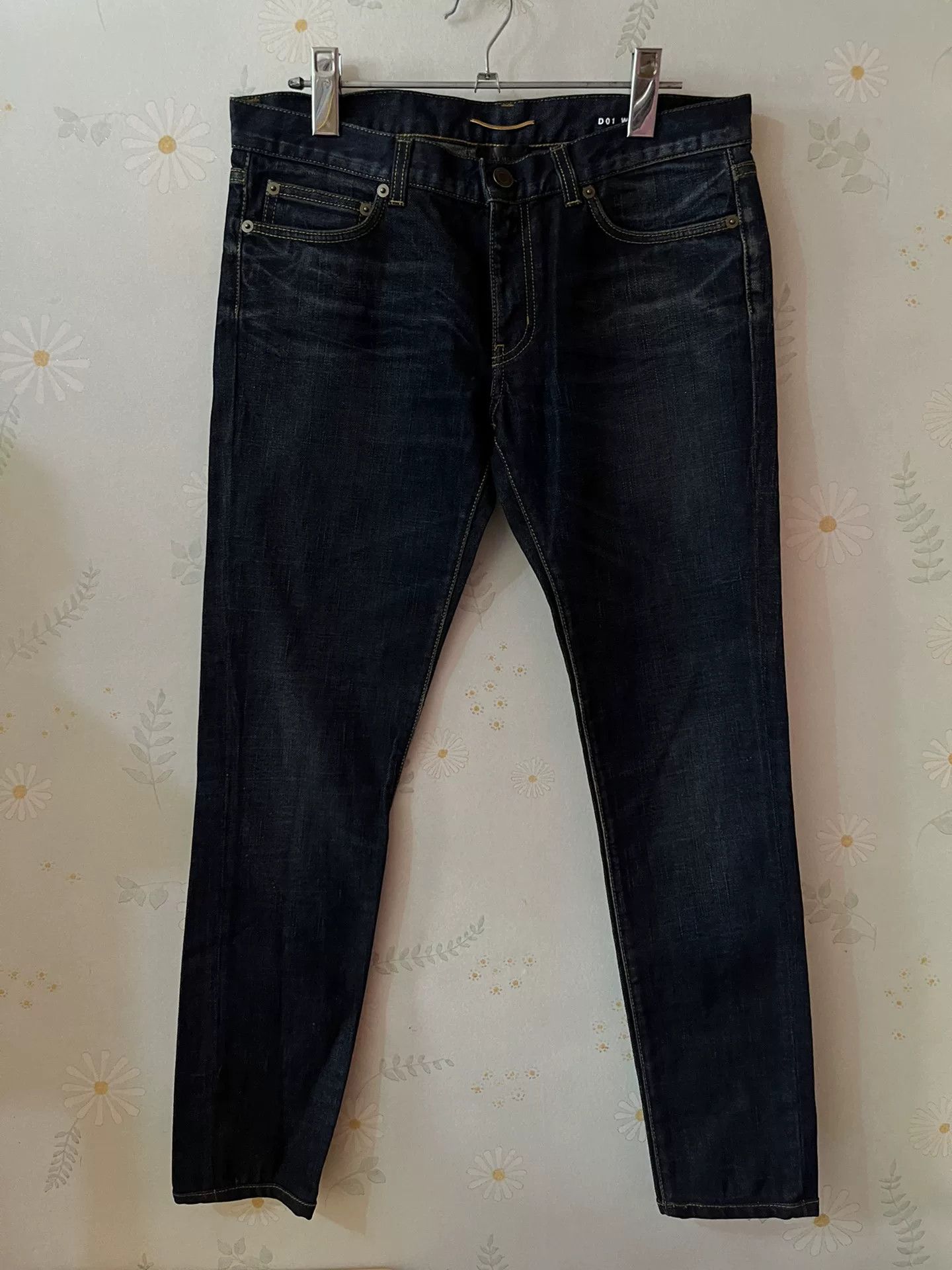 Saint Laurent Paris Saint Laurent Women's Slim Fit Jeans 30 Size 30" / US 8 / IT 44 - 1 Thumbnail