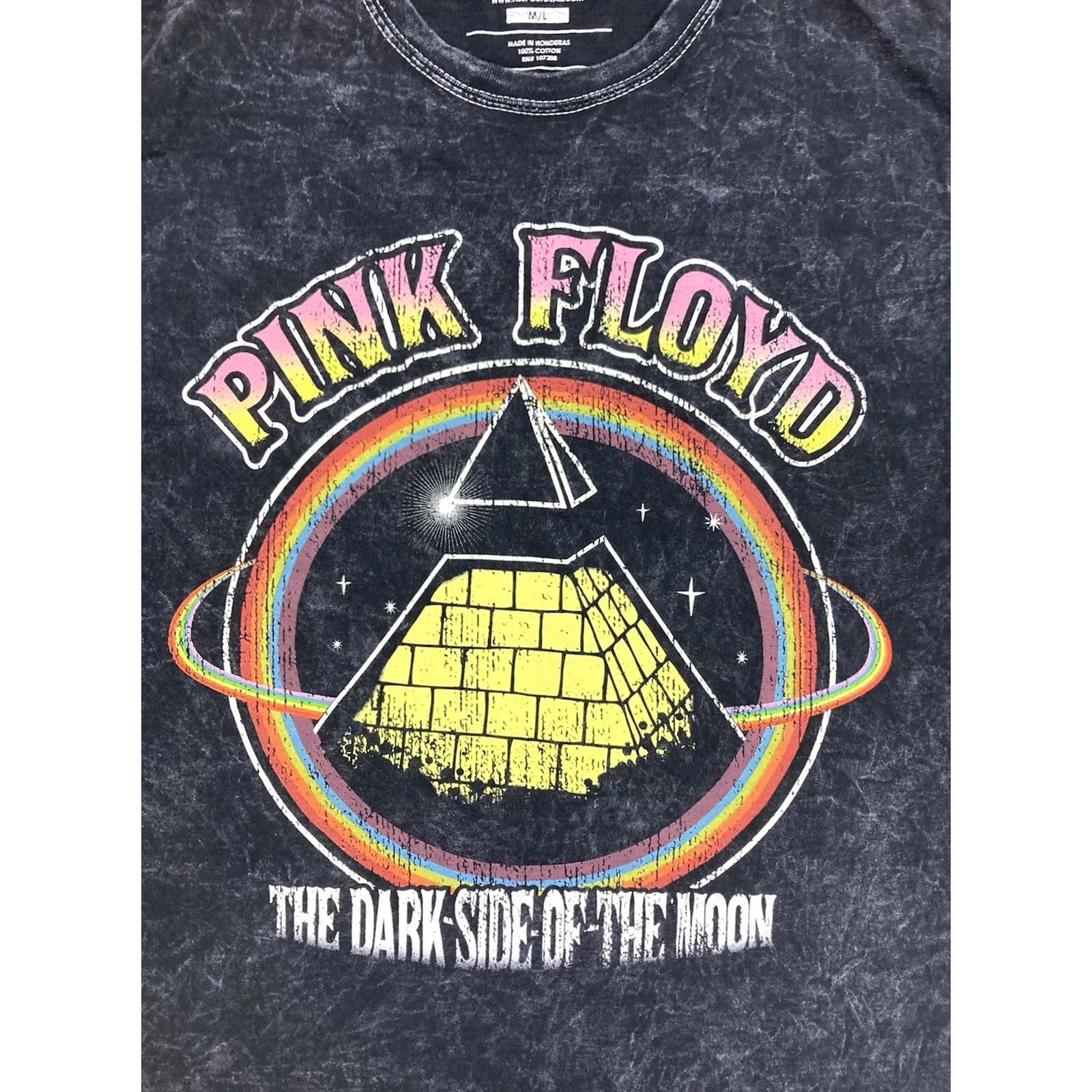 Vintage VINTAGE Pink Floyd The Dark Side Of The Moon Graphic T-shirt Men Large Black Acid Wash Size US L / EU 52-54 / 3 - 2 Thumbnail