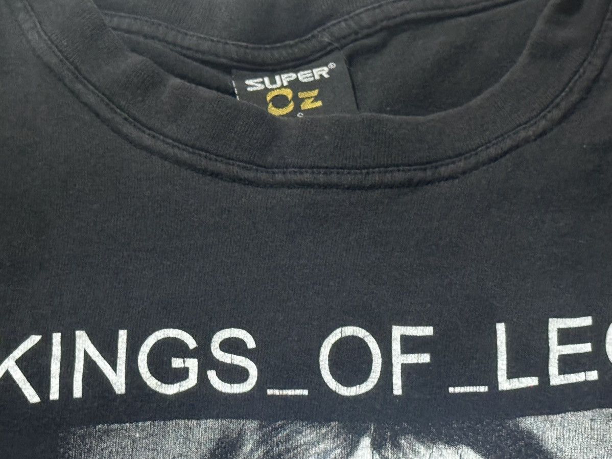 Band Tees Vintage 00s Kings of Leon Only by The Night Tour T Shirt Y2K Size US S / EU 44-46 / 1 - 4 Thumbnail