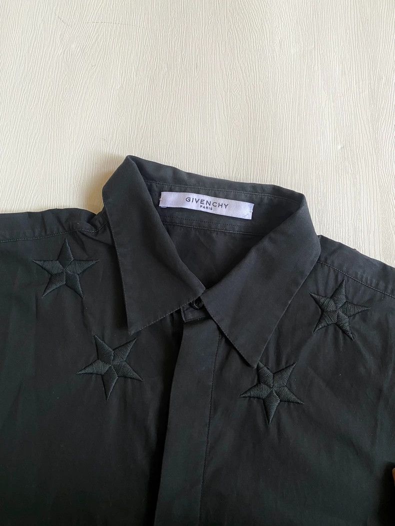 Givenchy Givenchy Shirt, five-pointed star black shirt Size US L / EU 52-54 / 3 - 4 Thumbnail