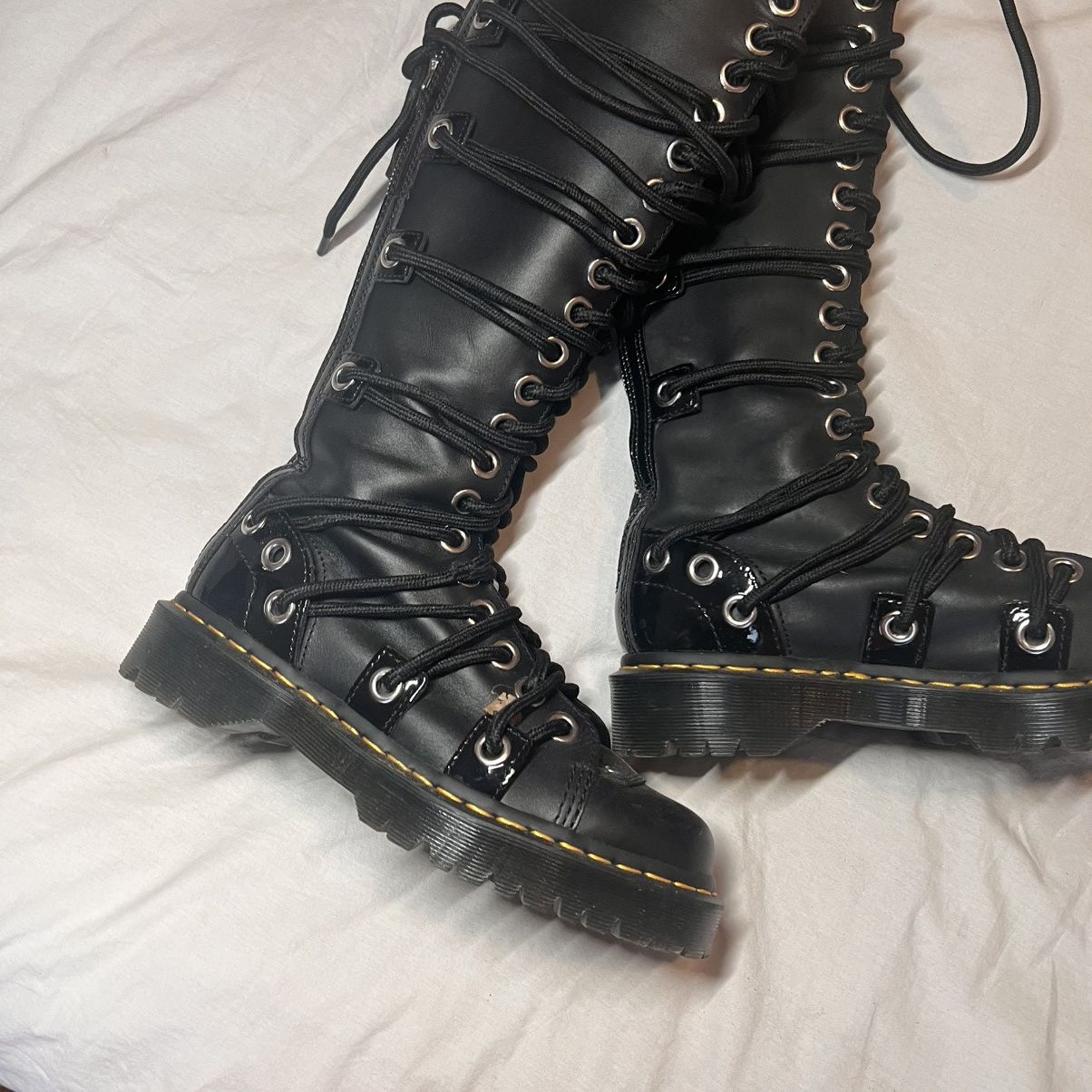 Dr. Martens Dr. Martens Daria Lace Up Boots Size US 8.5 / IT 38.5 - 2 Thumbnail