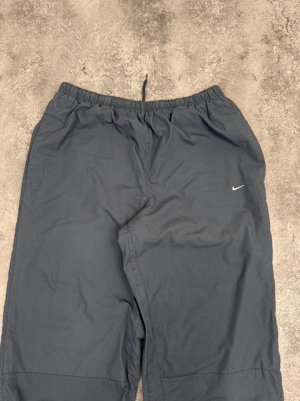 Nike Nike Men Track Pants Grey Size M Size US 30 / EU 46 - 4 Thumbnail