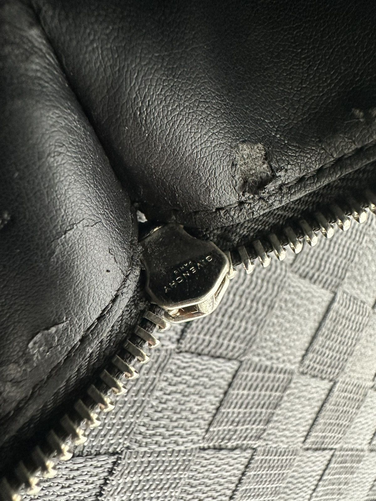Givenchy Givenchy - Basketball Player - Calfskin Leather Pouch Size ONE SIZE - 12 Thumbnail