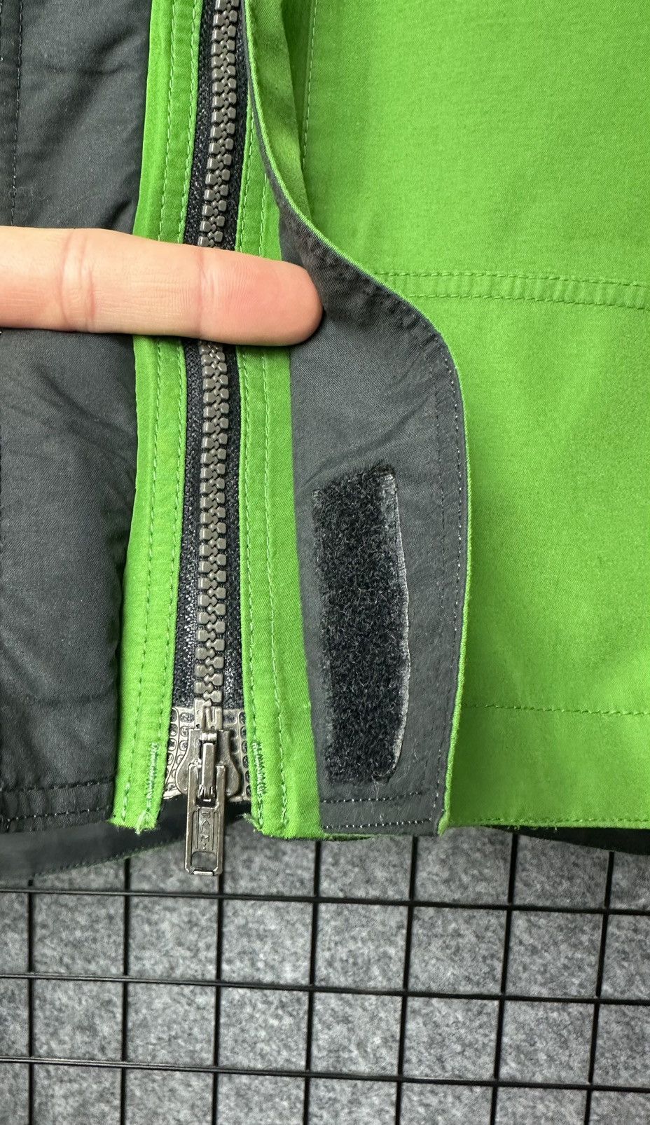 Peak Performance Peak Performance Outdoor Gore Tex Light Jacket Size S Size US S / EU 44-46 / 1 - 9 Thumbnail