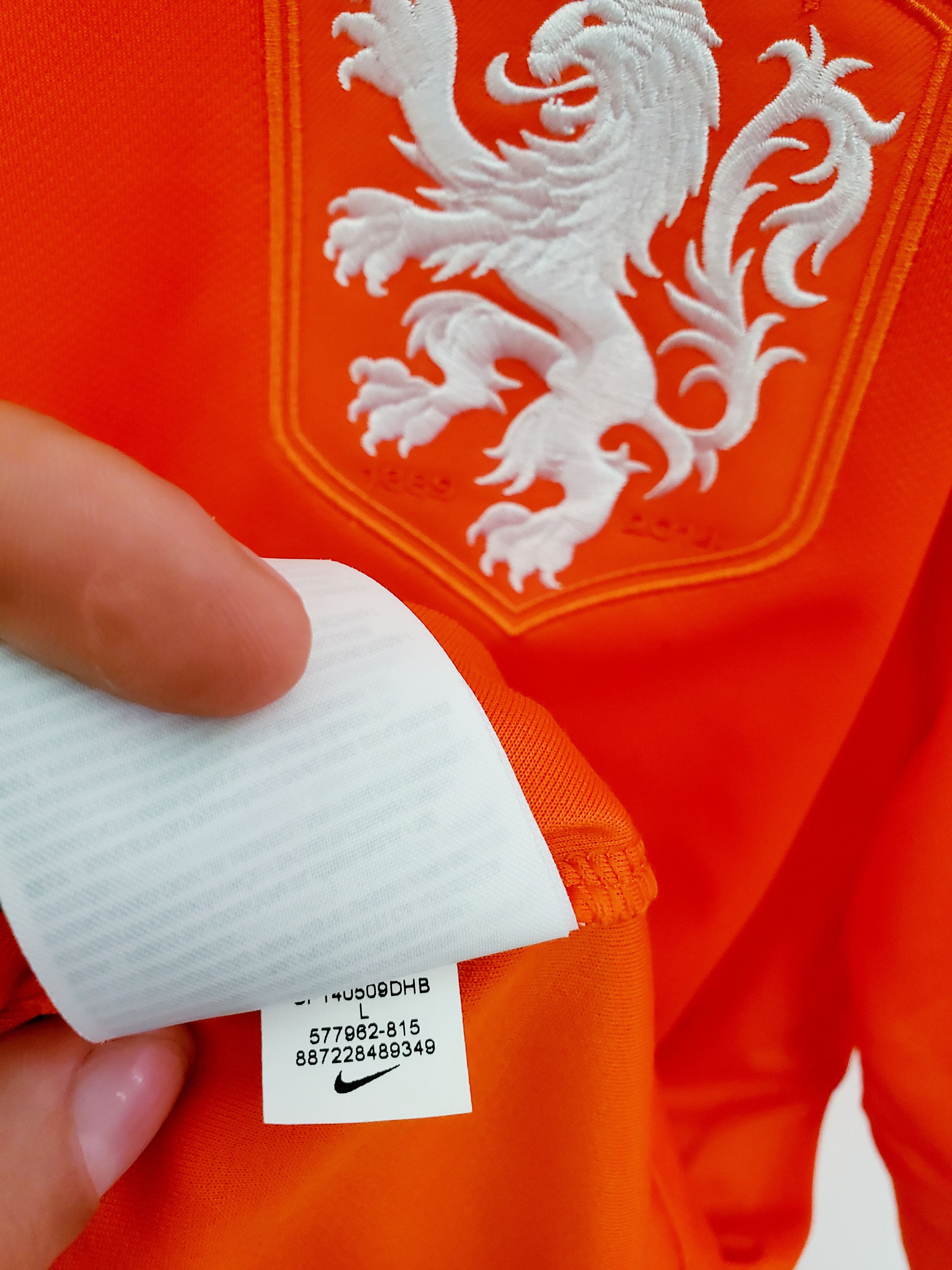 Nike NETHERLANDS 2014 2015 HOME SOCCER JERSEY new condition L Size US L / EU 52-54 / 3 - 6 Thumbnail
