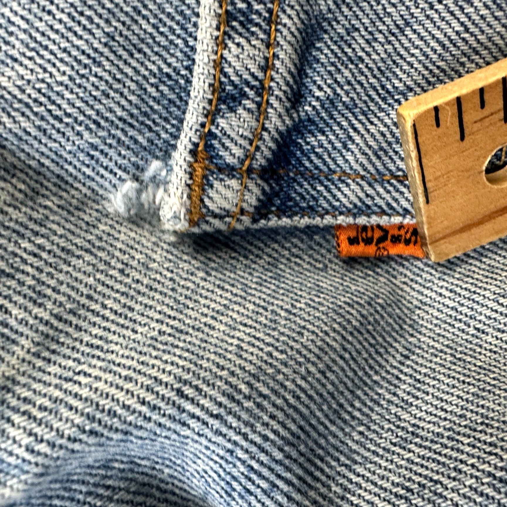 Levi's VINTAGE Levi's Jeans Mens 33x30 505 Blue Denim Faded 1997 Orange Tab Jeans Mens 33 Regular Blue 90s Cowboy Distressed 5-Pocket Levi's 505 Mens Jeans Size US 33 - 5 Thumbnail
