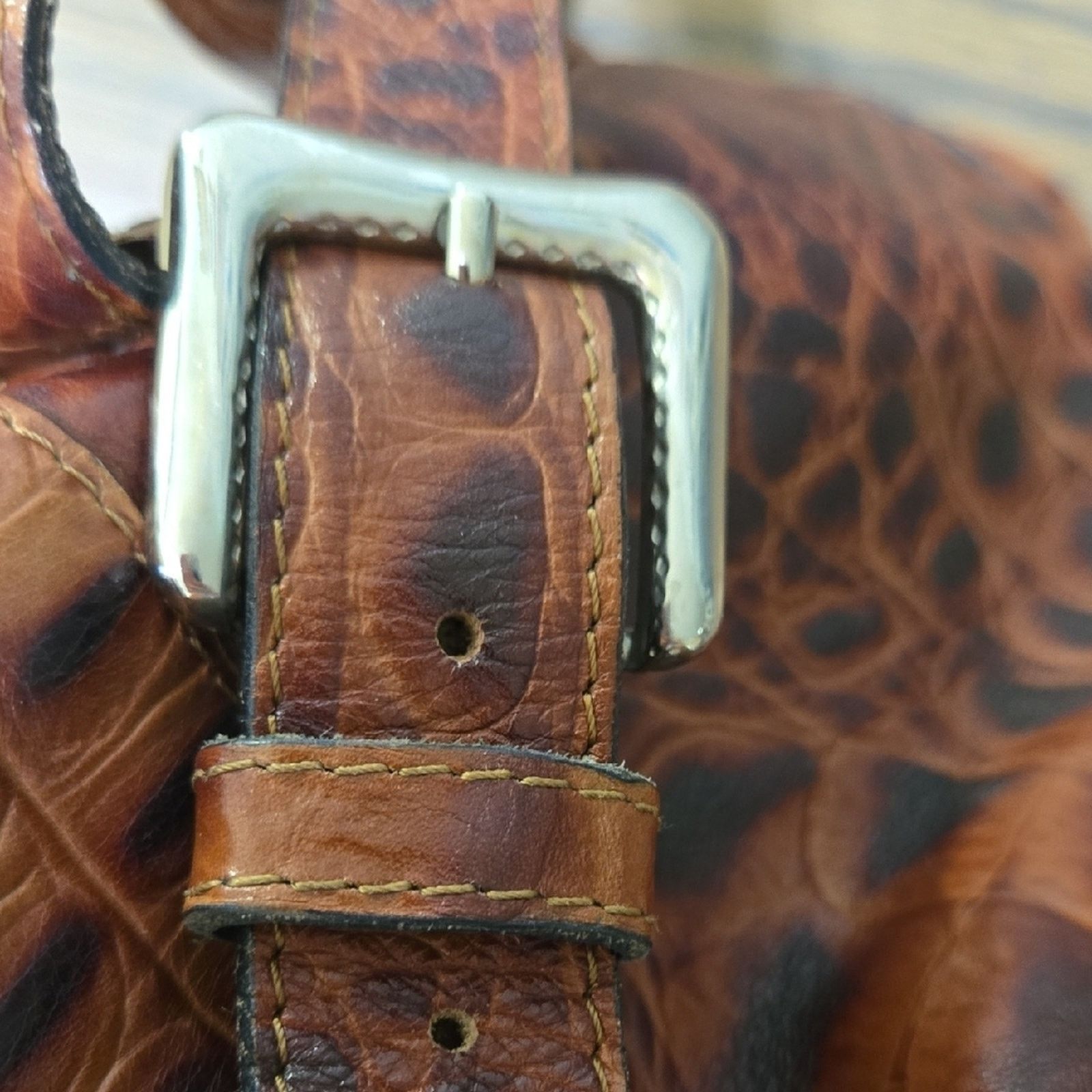 & Other Stories Vintage Crocodile Pattern Leather Women's Bucket Bag Size ONE SIZE - 7 Thumbnail