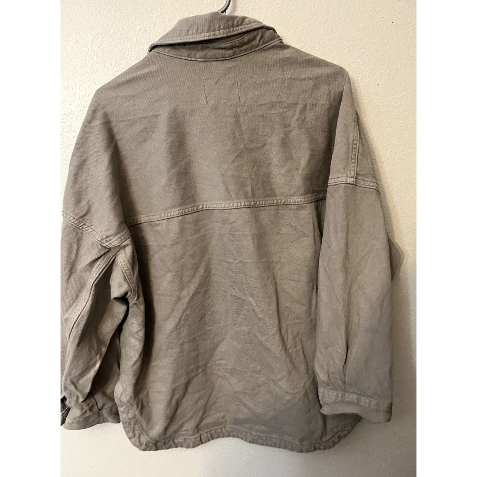 H&M H&M Denim Shacket Beige Khaki Pocket Shacket Casual Workwear Long Sleeve Button Front Pockets M Womens Size M / US 6-8 / IT 42-44 - 3 Thumbnail