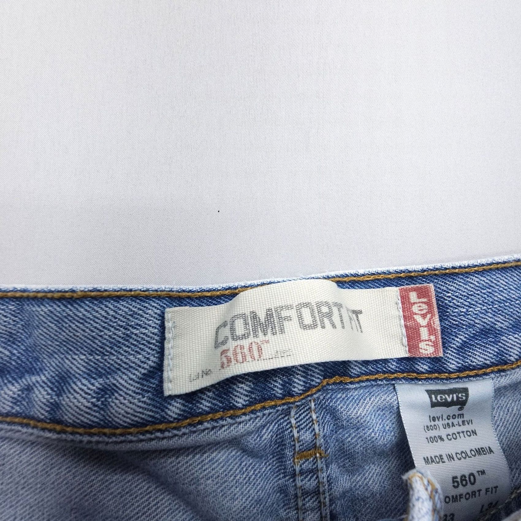 Levi's VINTAGE Levi's 560 Jeans Mens 33x34 Light Blue Denim 90s USA Baggy Relaxed Comfortable Pockets Size US 33 - 4 Thumbnail