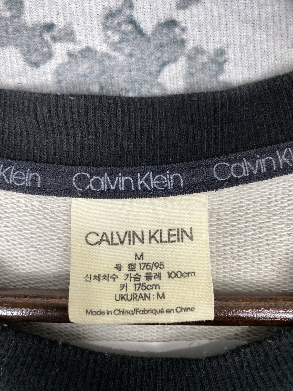Calvin Klein Vintage Calvin Klein Crewneck Sweatshirts Size US M / EU 48-50 / 2 - 7 Thumbnail