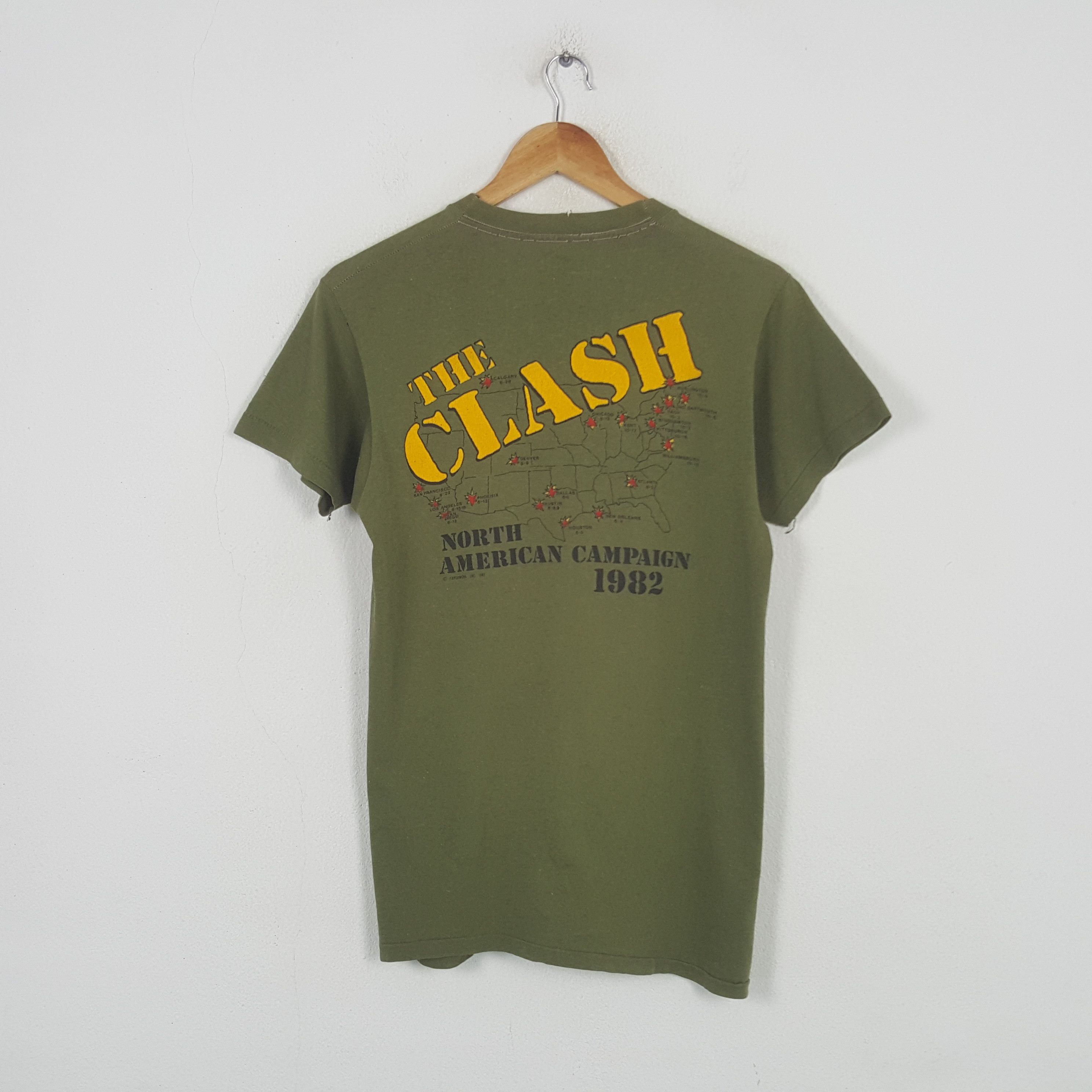 Band Tees Vintage The Clash 80's English Rock Band Tshirt 32 Size US S / EU 44-46 / 1 - 1 Thumbnail