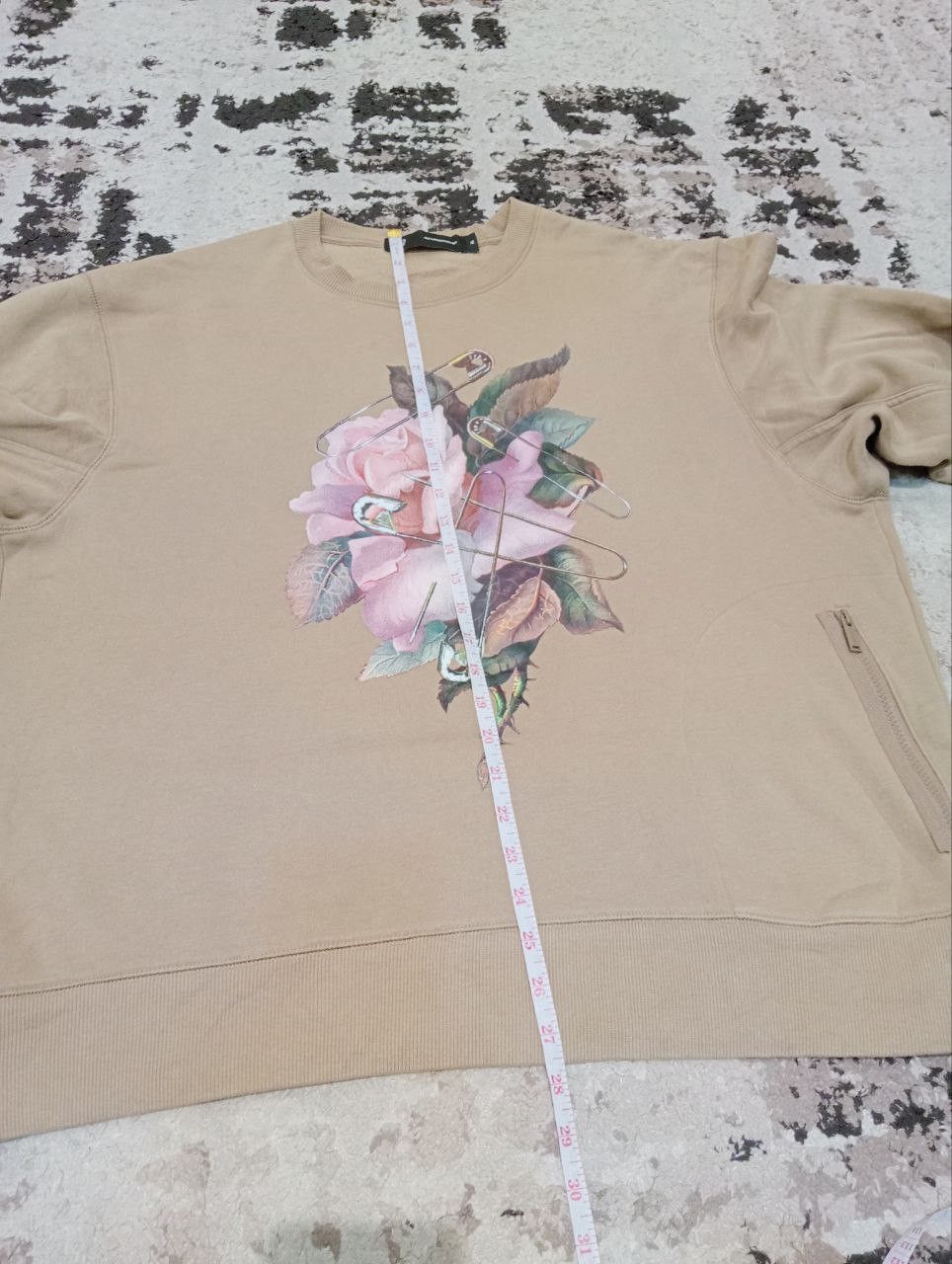 GU × Undercover GU X UNDERCOVER JAPAN SWEATSHIRT - SIZE XL Size US XL / EU 56 / 4 - 11 Thumbnail