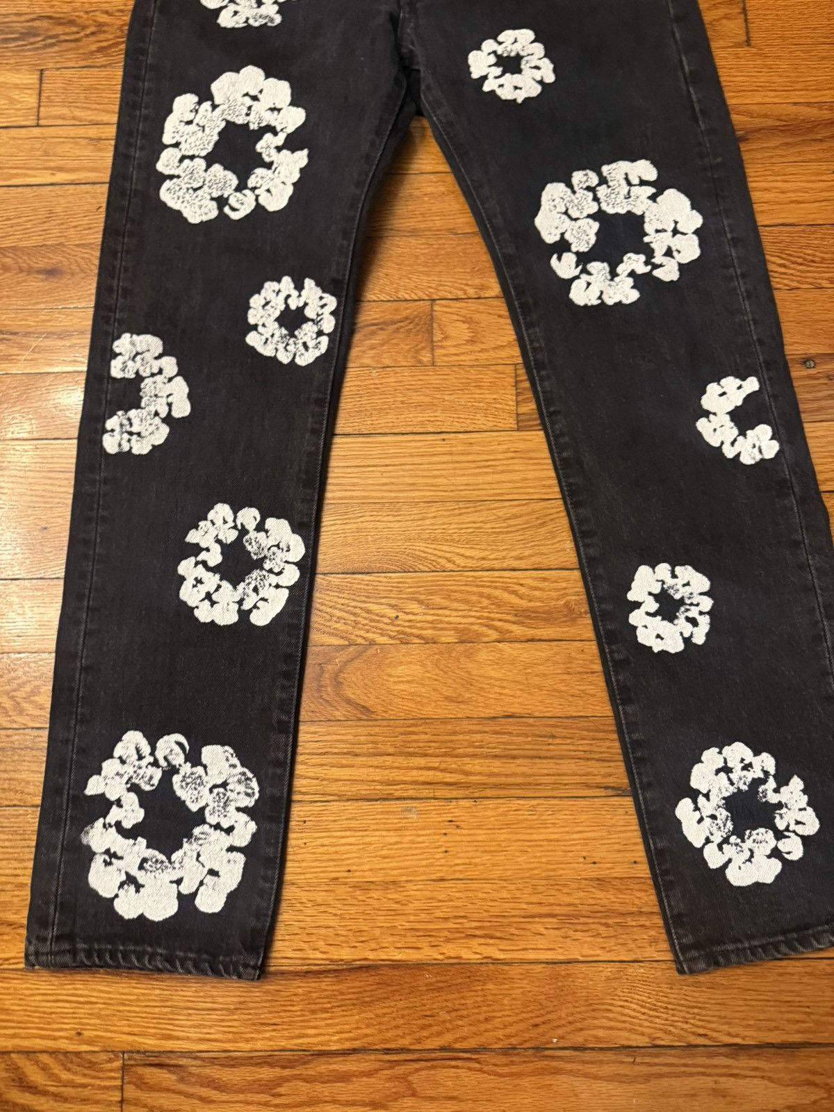 DENIM TEARS Denim Tears Wreath Black Jeans Size 30 Size US 30 / EU 46 - 4 Thumbnail