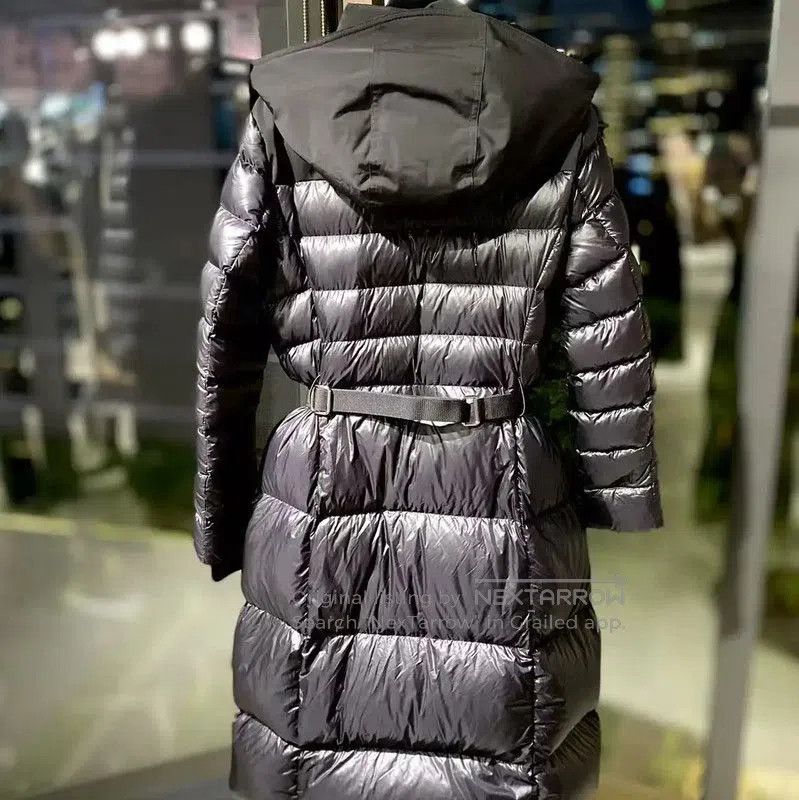 Burberry Burberry Black Nylon Women's Down Coat. Size M / US 6-8 / IT 42-44 - 2 Thumbnail