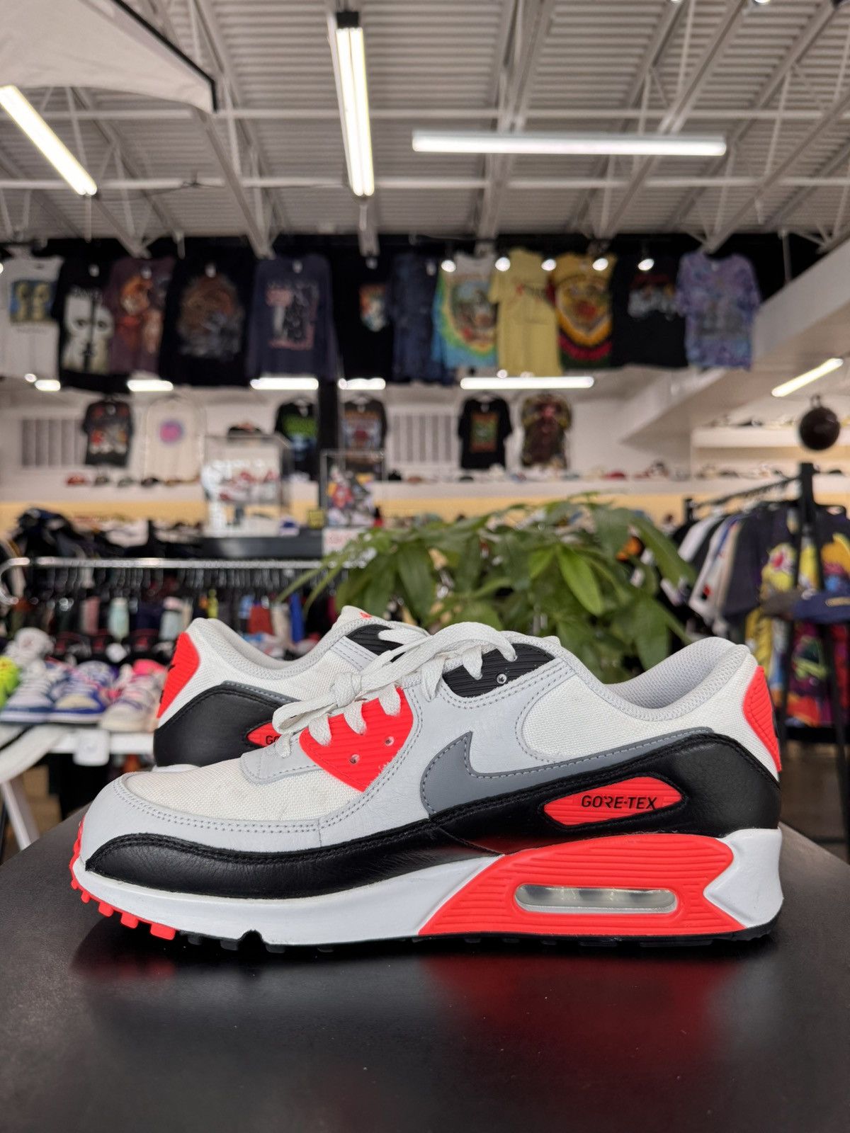 Nike Nike Air Max 90 Gore-Tex Infrared Size 9.5 (2024) Size US 9.5 / EU 42-43 - 4 Thumbnail