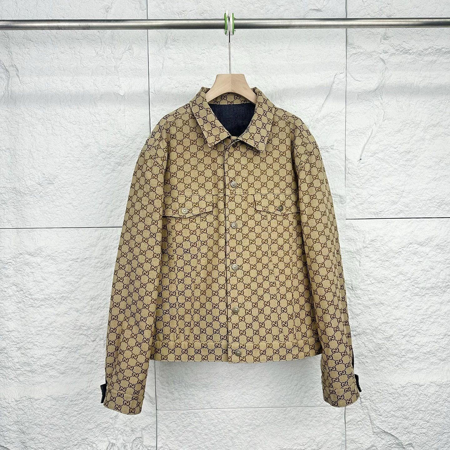 Gucci Gucci Reversible GG Monogram Denim Jacket Size XL Size US XL / EU 56 / 4 - 1 Thumbnail