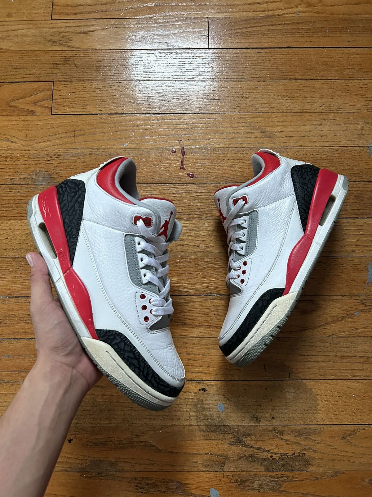 image of 2013 Air Jordan Retro 3 "fire Red" Size 9 Shoes in White, Men's