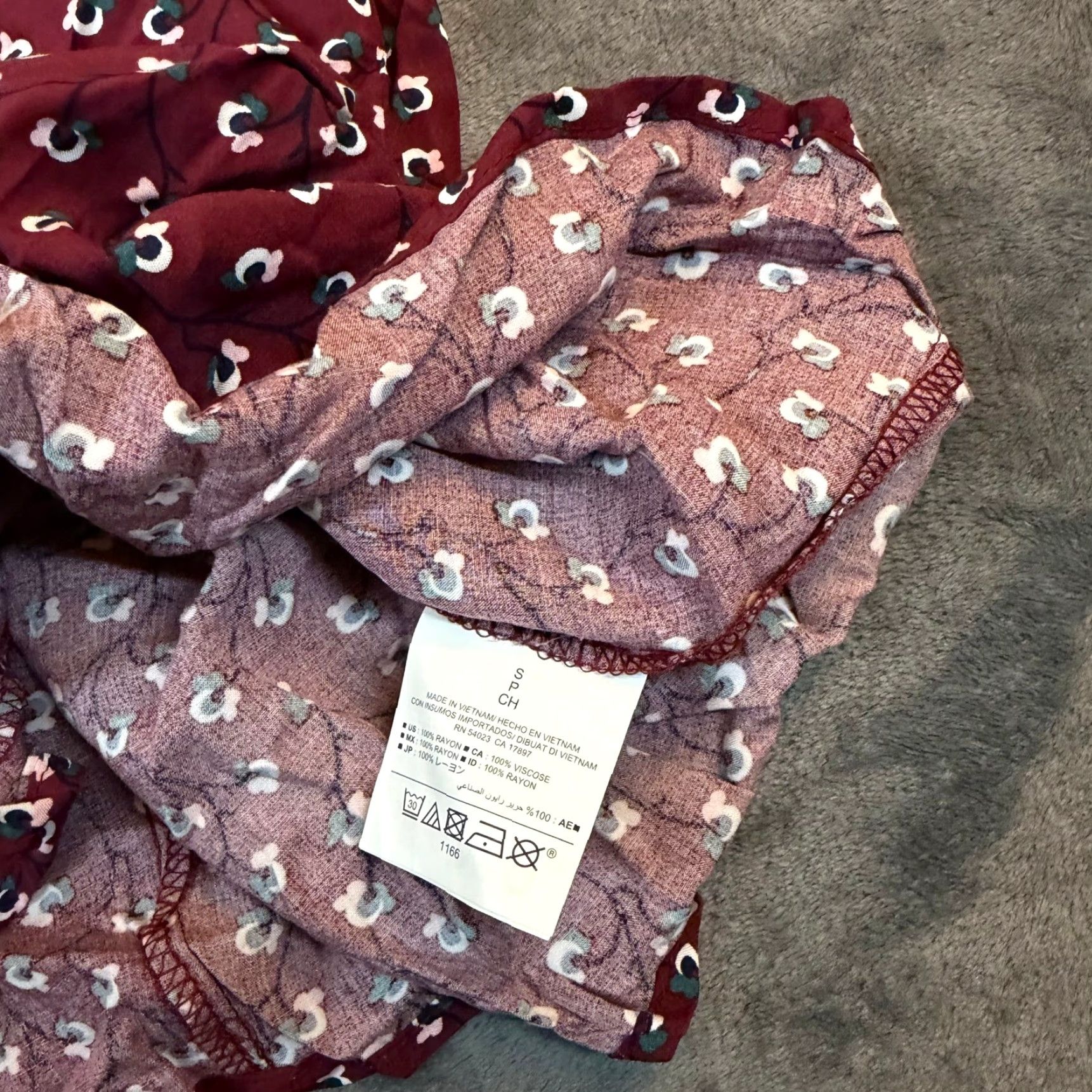 Old Navy Old Navy Womens Small Burgundy Floral Vine Rayon 3/4 Sleeve Shift Dress Size S / US 4 / IT 40 - 5 Thumbnail