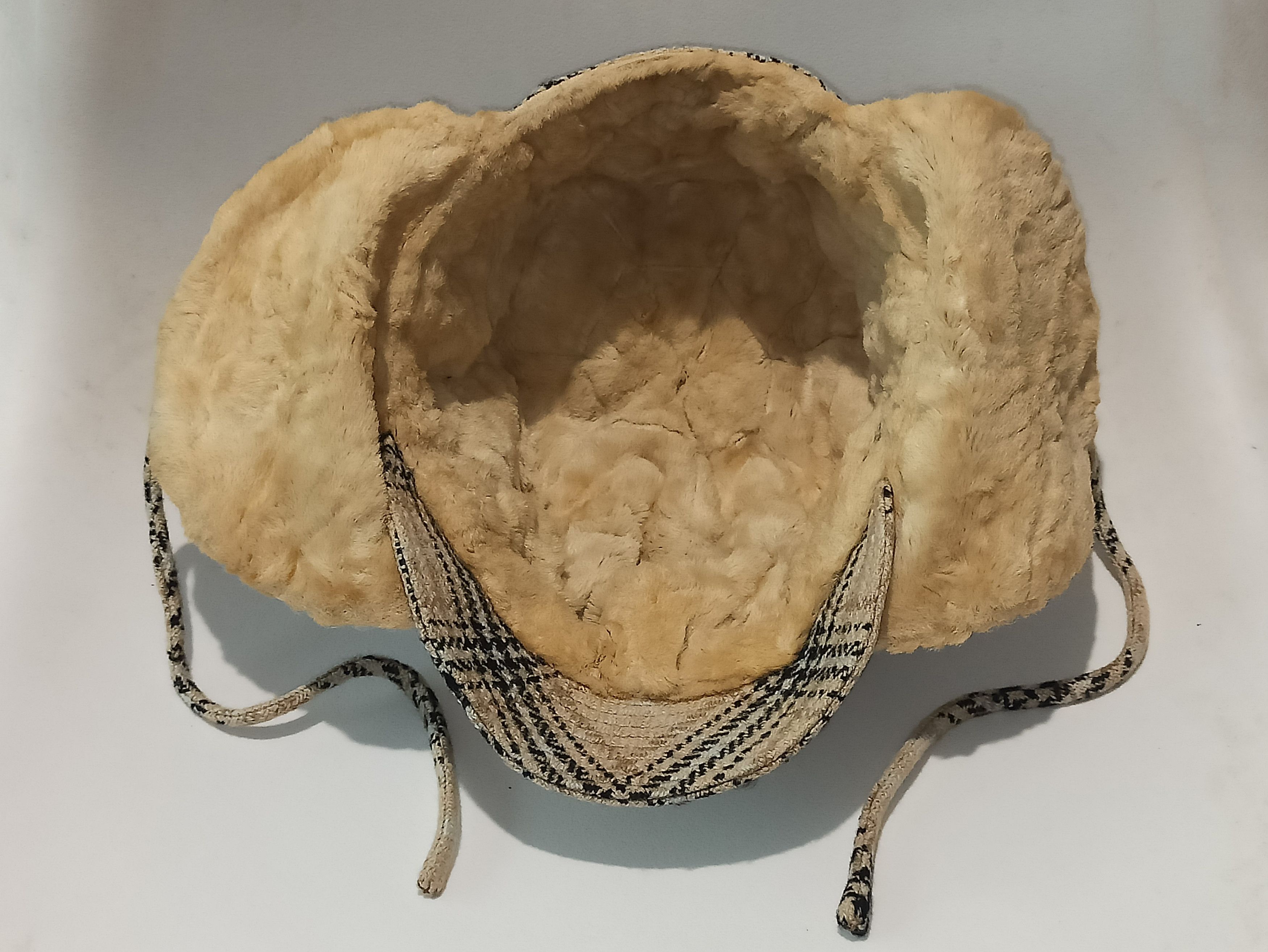 Vintage Womens rare vintage hat with ear flaps Size ONE SIZE - 8 Thumbnail