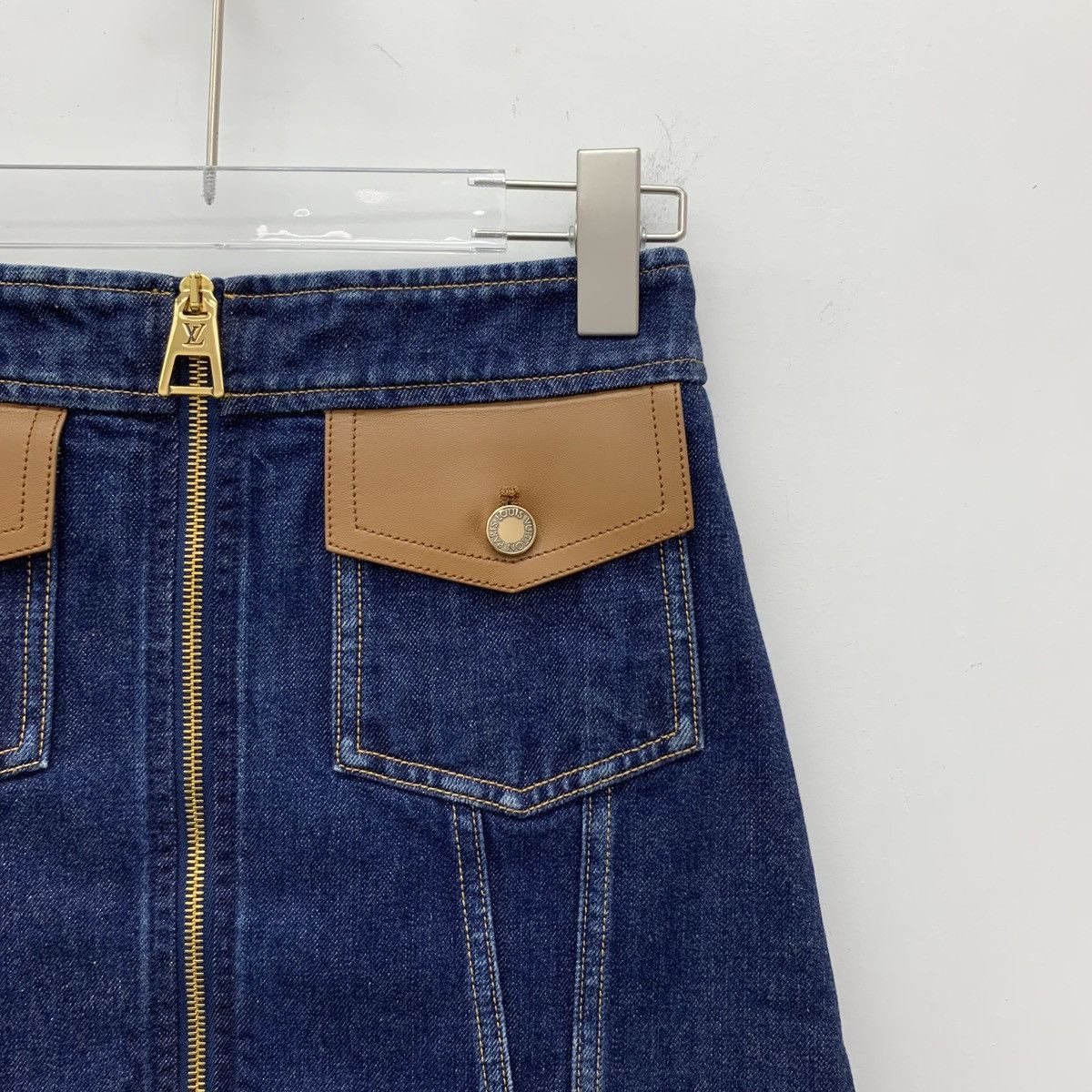 Louis Vuitton Louis Vuitton Dark Blue Vintage Washed Zip Denim Skirt K26WX Size 24" / US 00 / IT 34 - 3 Thumbnail