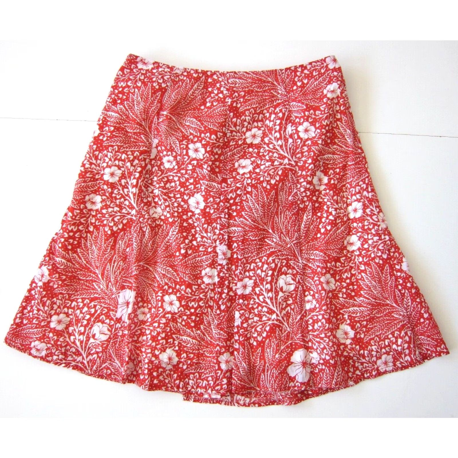 Ann Taylor Ann Taylor Skirt Women 6 Red Cotton Floral Lined A-Line Zip Wrap Knee Length Size 28" / US 6 / IT 42 - 2 Thumbnail