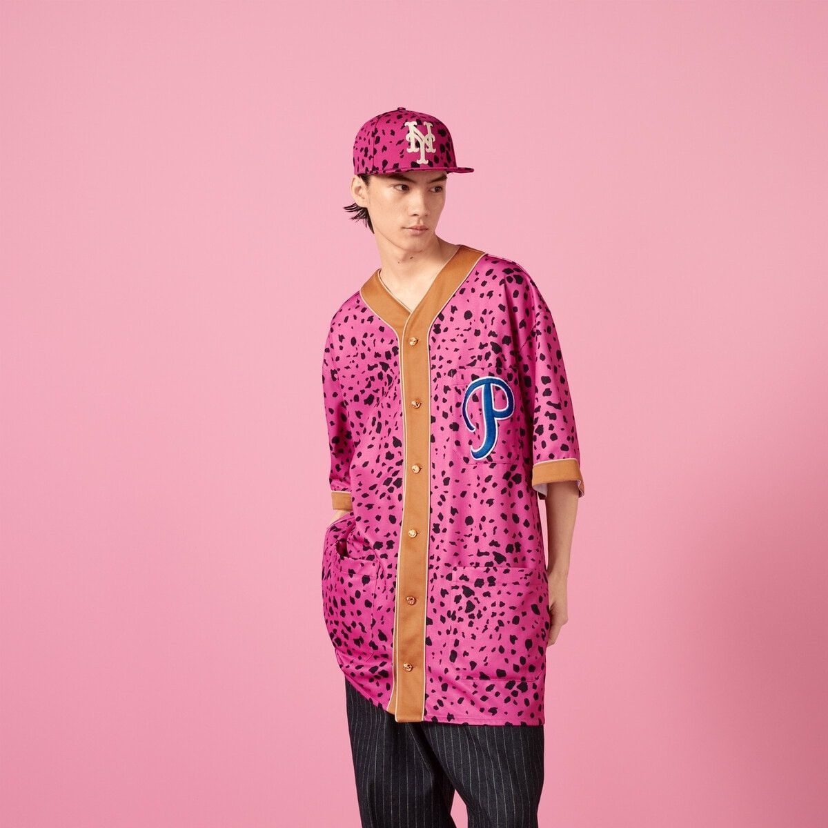 Gucci o1s1wg110125 Bowling Shirt With Pirates™ Patch in Multicolor Size US XL / EU 56 / 4 - 7 Thumbnail