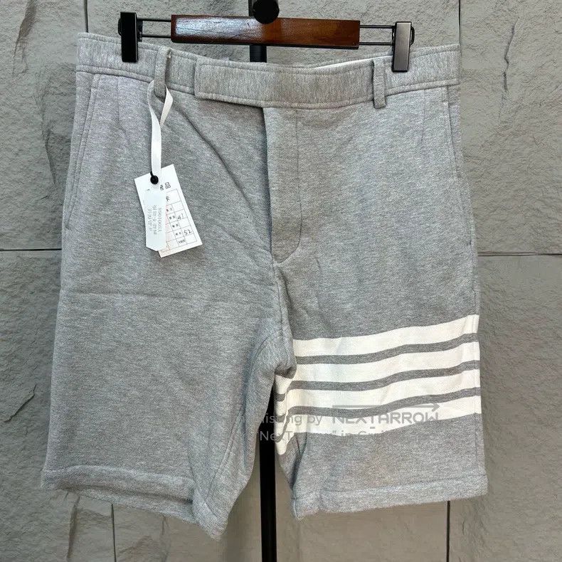 Thom Browne Thom Browne size 2 Shorts Style Sweatpants Size US 29 - 1 Thumbnail