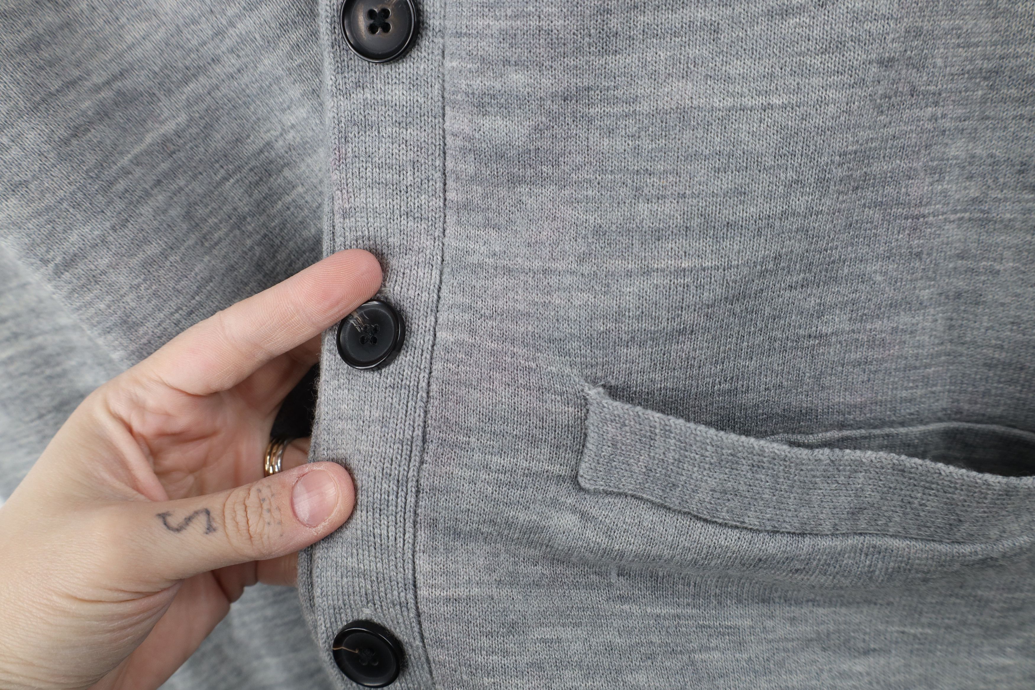 Abercrombie & Fitch × Vintage Vintage Y2K Abercrombie & Fitch Knit Cardigan Sweater Gray Size US S / EU 44-46 / 1 - 4 Thumbnail