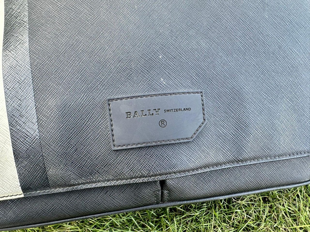 Bally Authentic Bally Surier Stripe Messenger Bag Size ONE SIZE - 10 Thumbnail