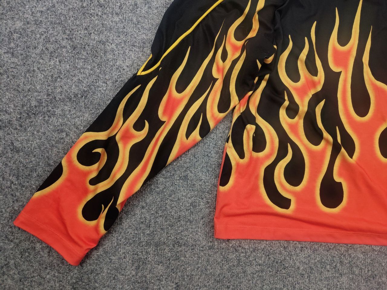 Jaded London Jaded London Fire Logo dragon Long sleeve Oversized Y2K Size S / US 4 / IT 40 - 9 Thumbnail