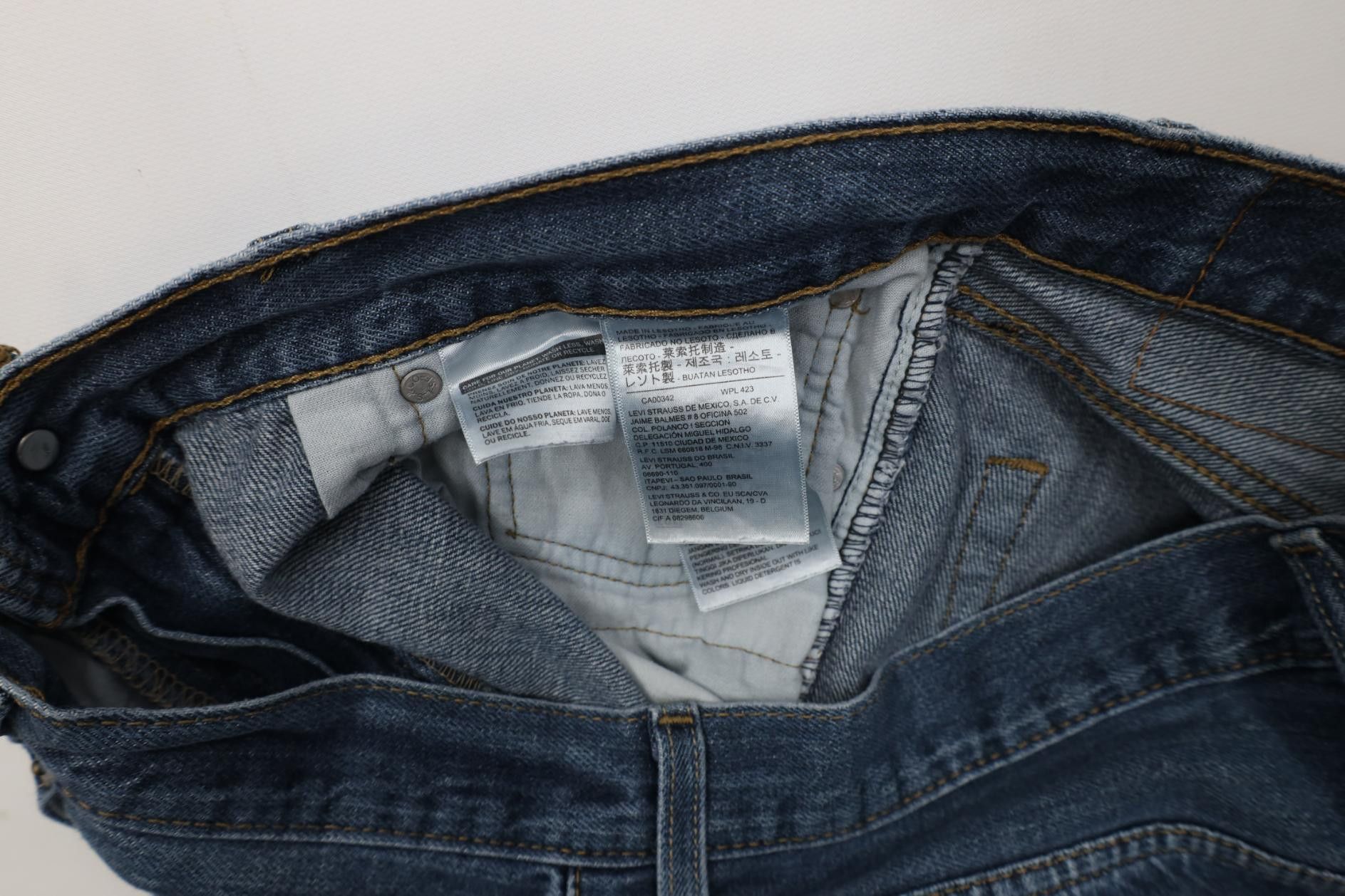 Levi's Vintage Y2K Levis 527 Slim Flared Bootcut Denim Jeans Blue Size US 34 / EU 50 - 8 Thumbnail