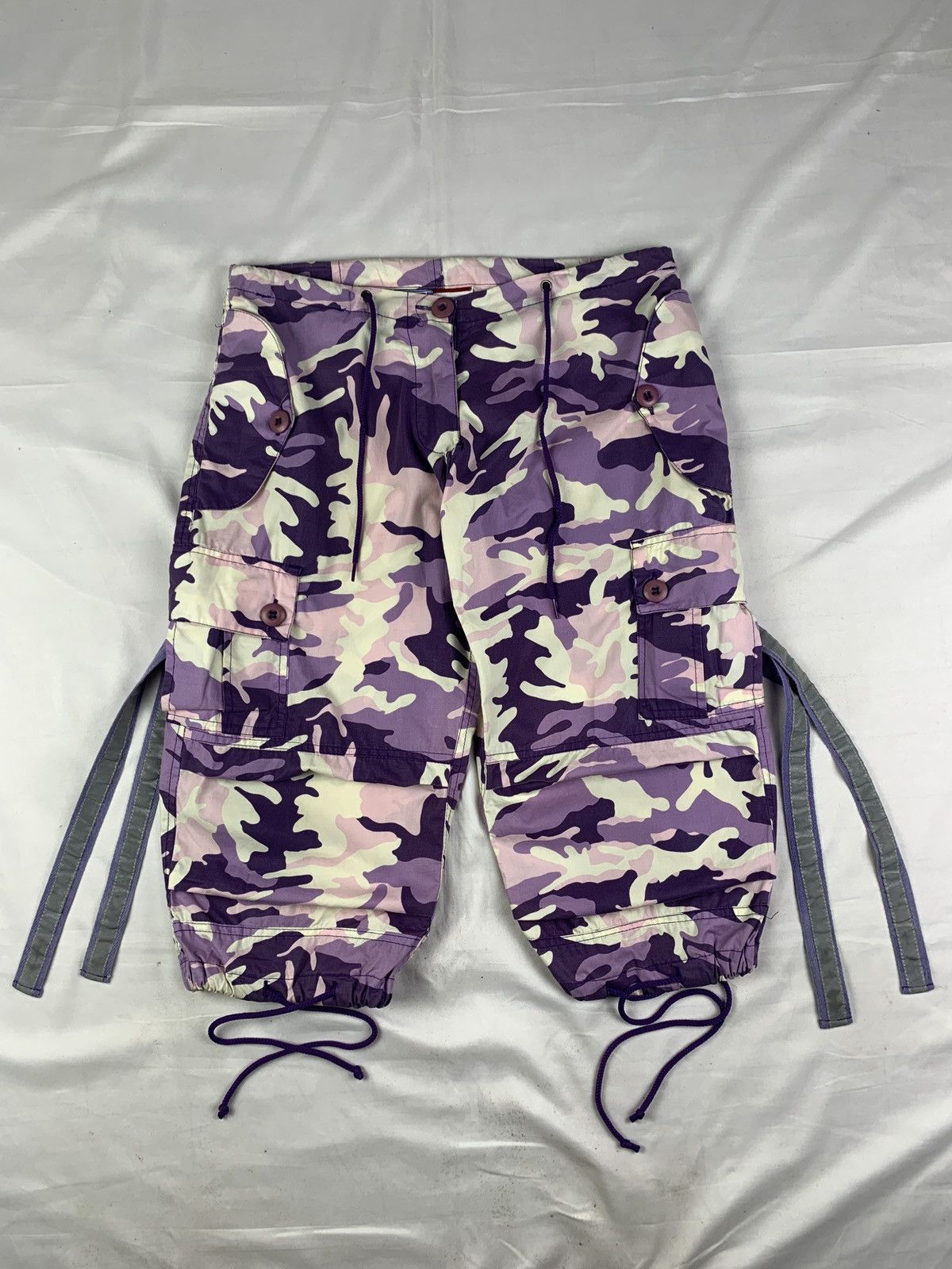 Japanese Brand 2000s UFO USA Purple Camo Combat Cargo Capri Pants Size 28" / US 6 / IT 42 - 1 Thumbnail