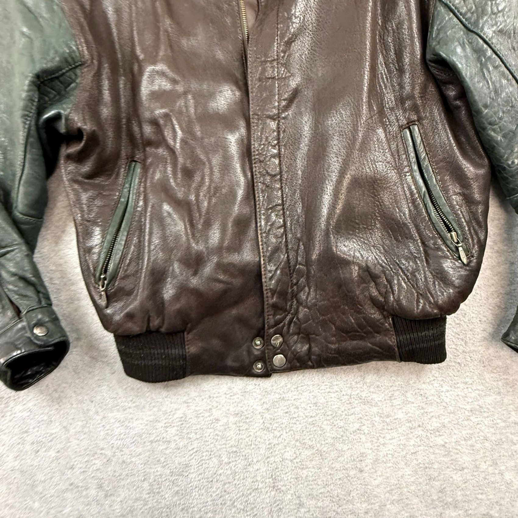 Vintage VINTAGE Skins Bomber Jacket Leather Two Tone Green Brown Adult M Men, 80s 90s, Zip, Regular Fit, Zip Accents, Dry Clean Only, Walking, Casual Size US M / EU 48-50 / 2 - 2 Thumbnail