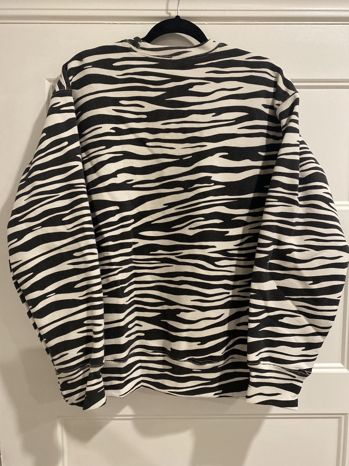 Supreme Supreme zebra bogo sweater Size US M / EU 48-50 / 2 - 2 Thumbnail