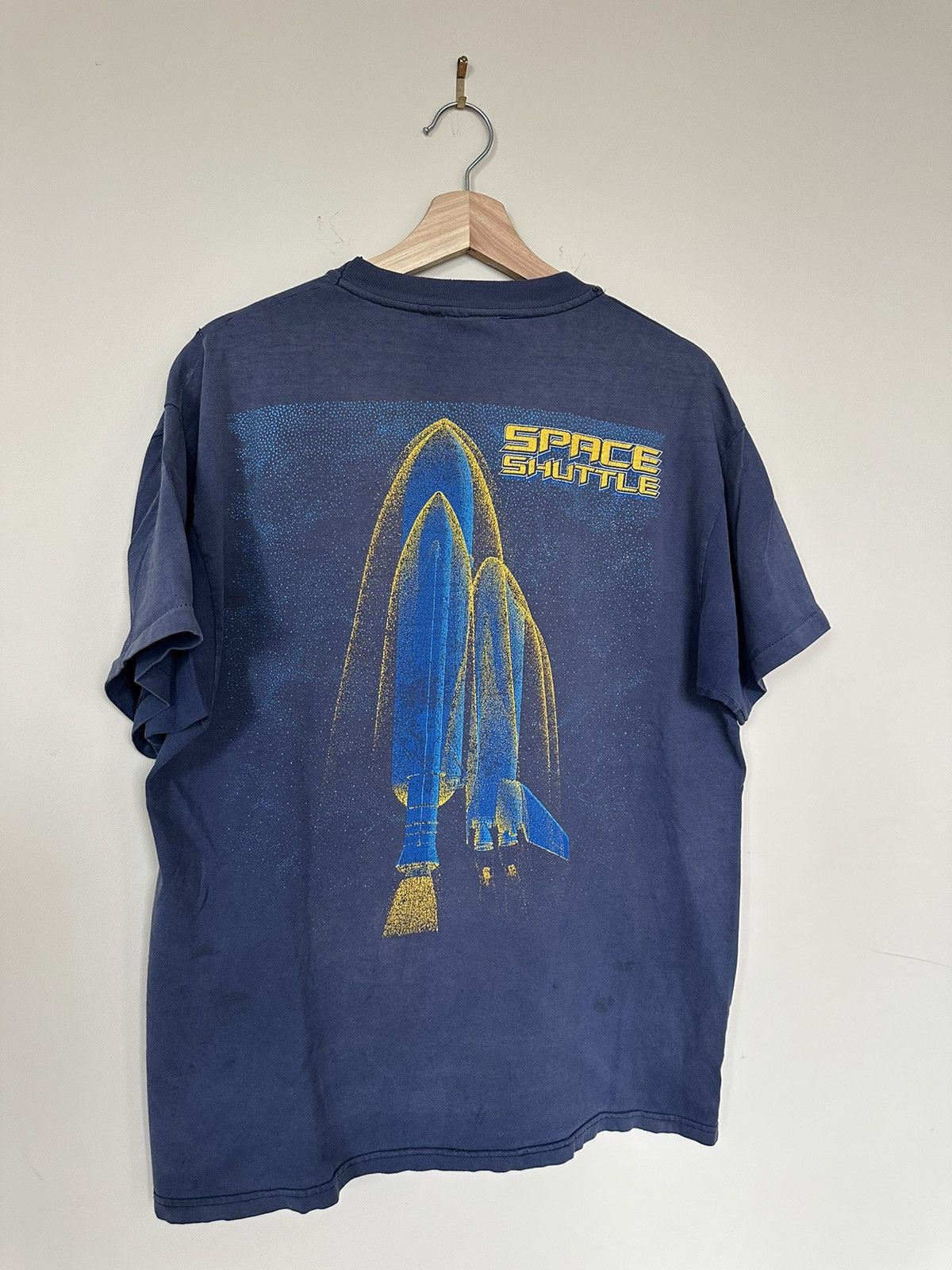 Vintage Vintage 90s Kennedy Space Center Blackbird Shuttle T-Shirt Size US L / EU 52-54 / 3 - 3 Thumbnail