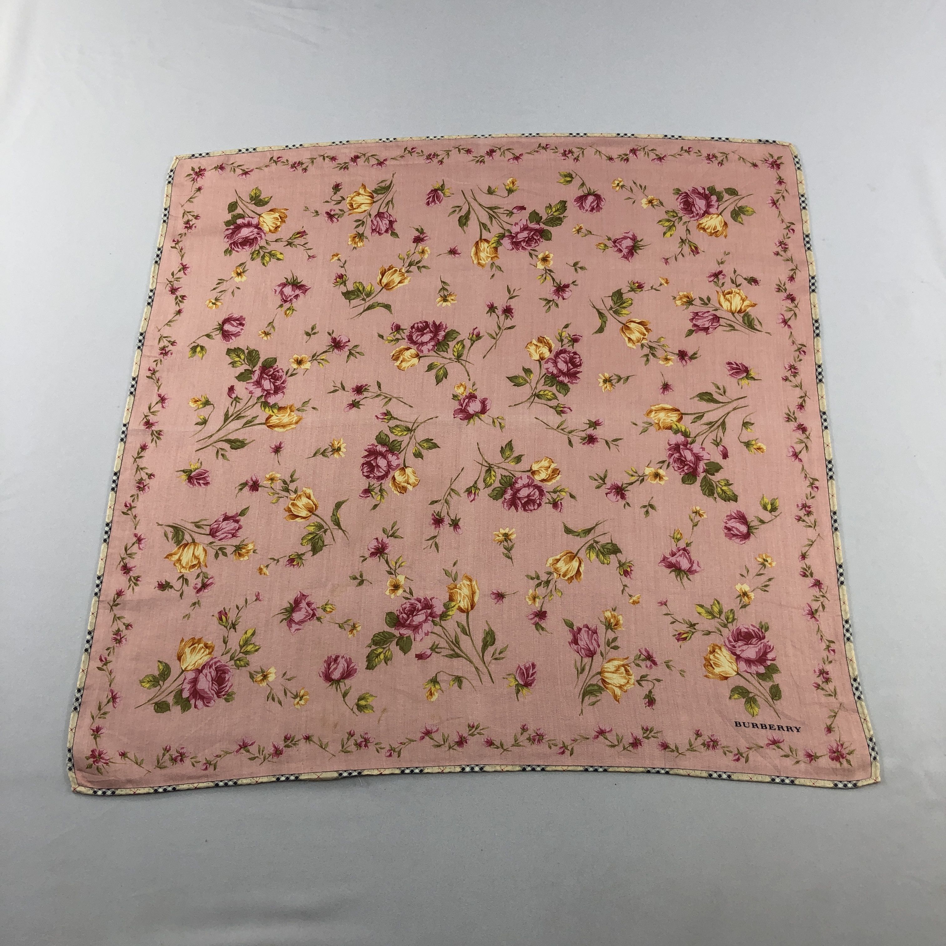 Burberry Burberry Handkerchief Neckerchief Bandana H2885 Size ONE SIZE - 1 Thumbnail