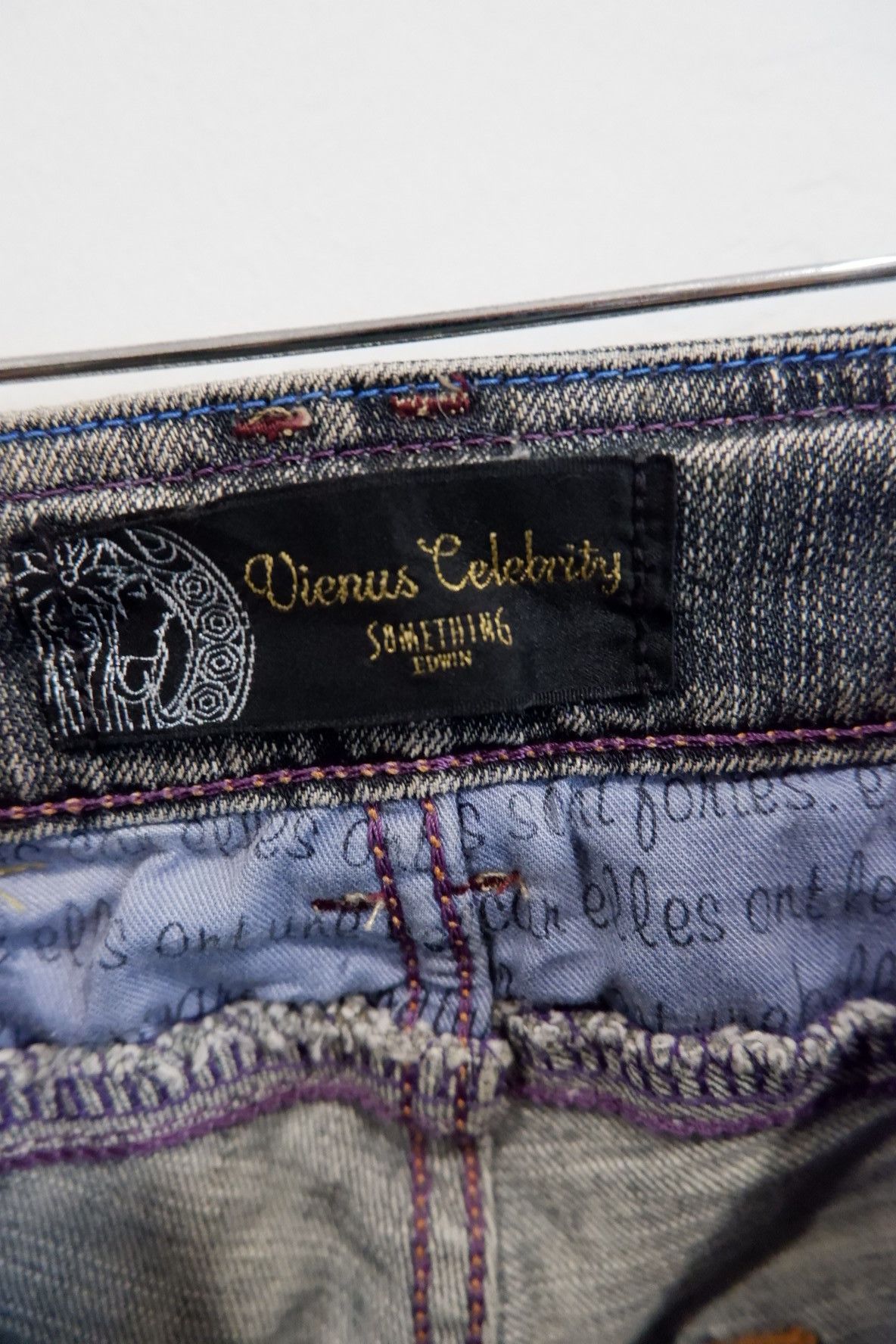 If Six Was Nine Vintage Y2K Vienus Flared Distressed Low Rise Jeans Size US 26 / EU 42 - 9 Thumbnail