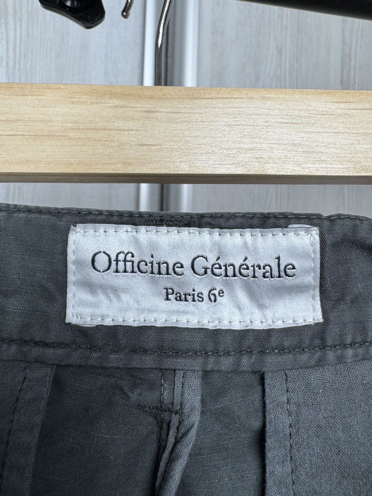 Officine Generale Officine Generale grey men Julian Bermuda graphite shorts Size US 32 / EU 48 - 6 Thumbnail
