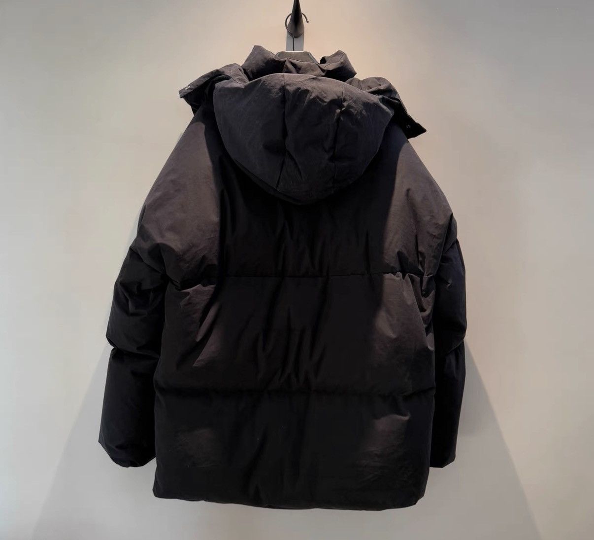 Bottega Veneta Bottega Veneta Heavyweight Insulated Solid Black Down Jacket Size US M / EU 48-50 / 2 - 3 Thumbnail