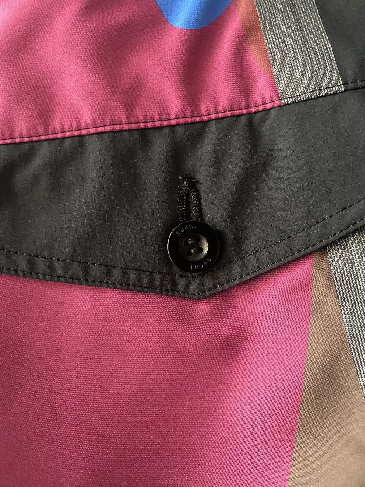 Kaws Kaws X Sacai printed drawstring shorts Size US 30 / EU 46 - 9 Thumbnail