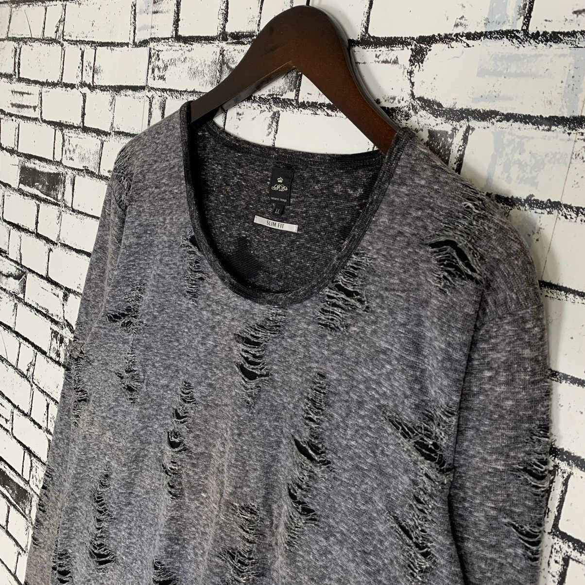 semanticdesign Semantic Design Distressed Longsleeve Size L / US 10 / IT 46 - 3 Thumbnail