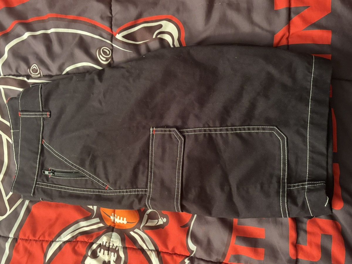 True Religion True religion black cargo shorts Size US 32 / EU 48 - 2 Thumbnail