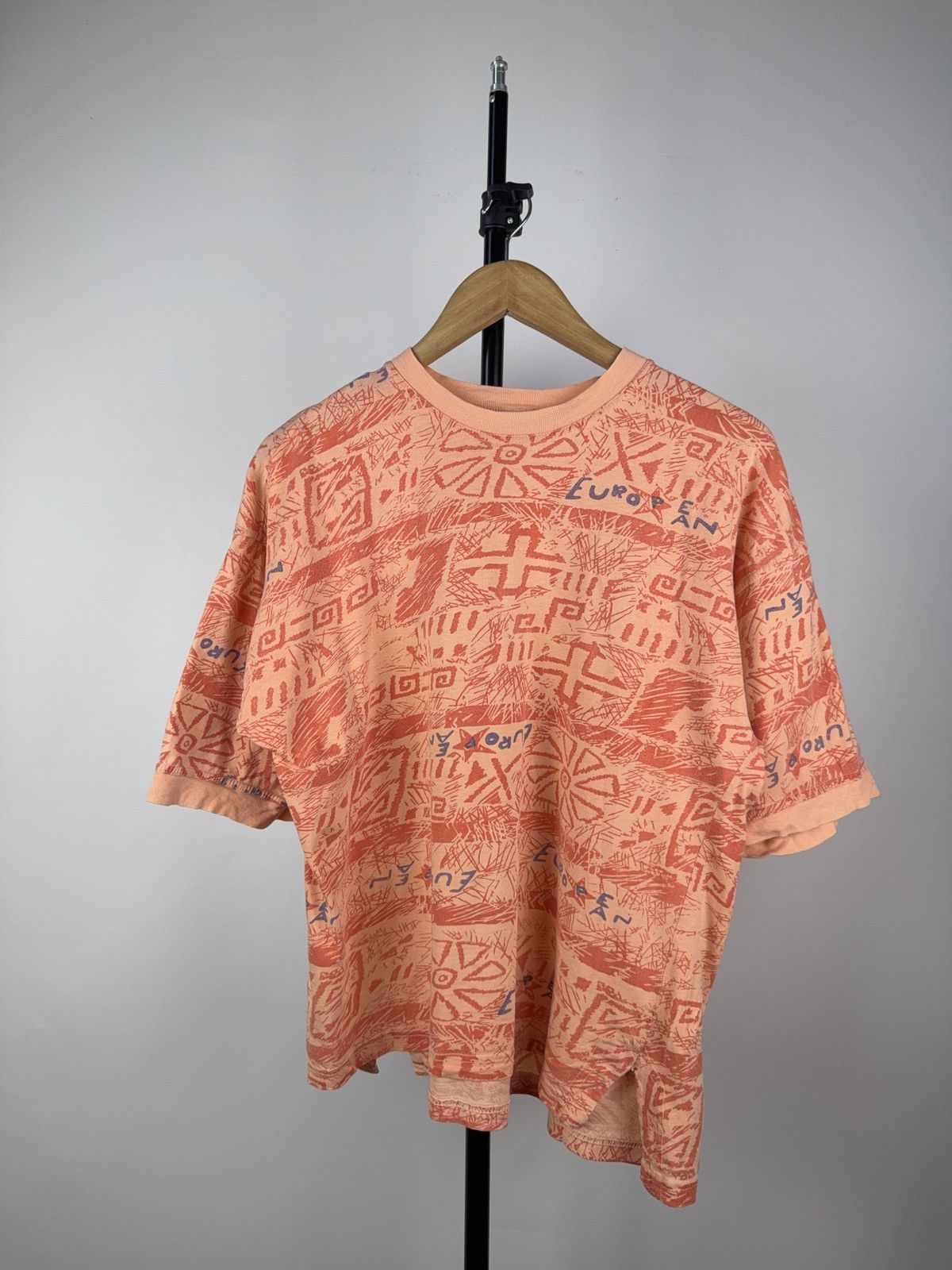 Japanese Brand × Vintage Vintage 80s European Monogram Japanese Art print T shirt Size US S / EU 44-46 / 1 - 1 Thumbnail