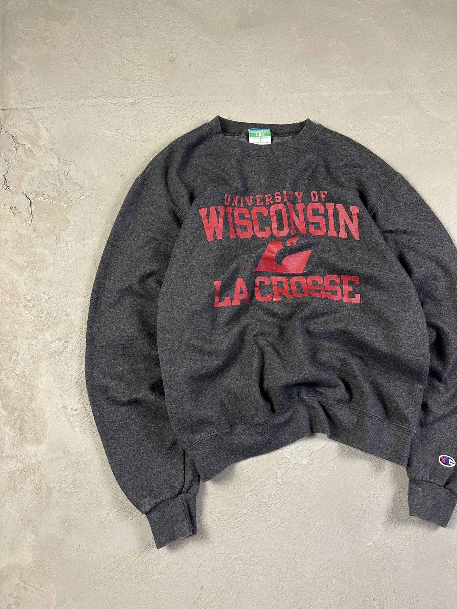 Champion × Vintage 00s Vintage Wisconsin University Champion Boxy Crewneck Size US S / EU 44-46 / 1 - 2 Thumbnail